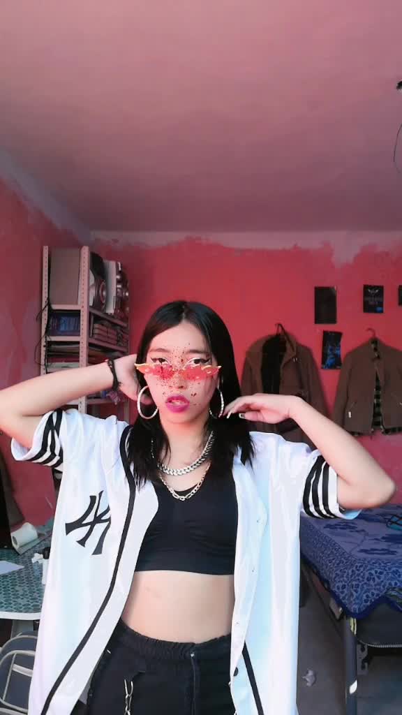 @Alison Tena432