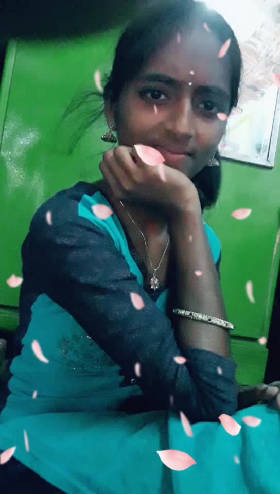 @Malar cutieee😚😚😚