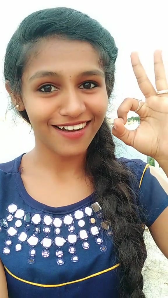 @dhanya_shetty