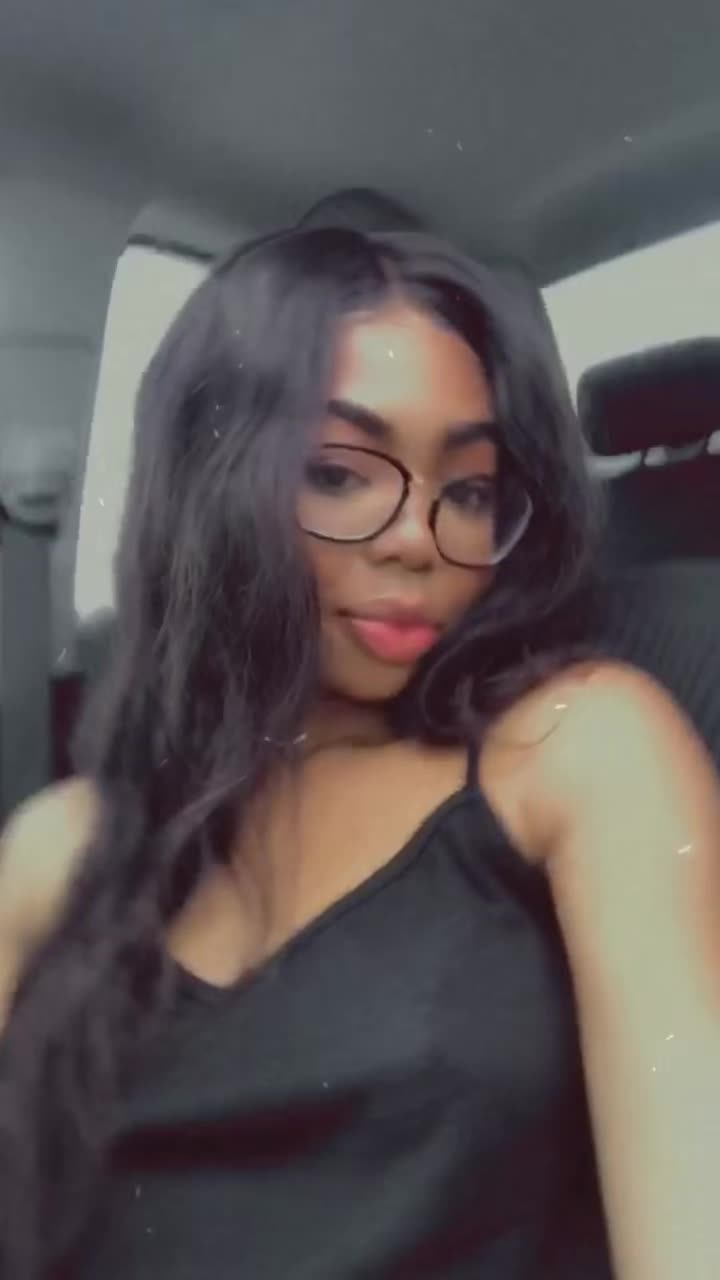 @lashbombbeauty