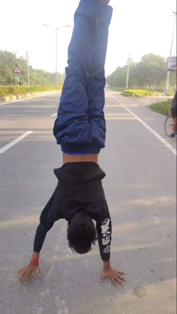 @Gymnast Laksh🤪