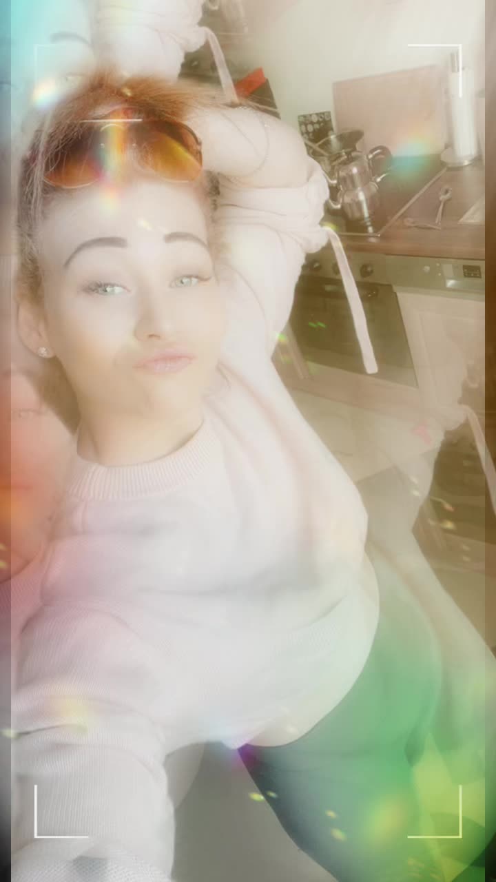 @Angelina_Luna