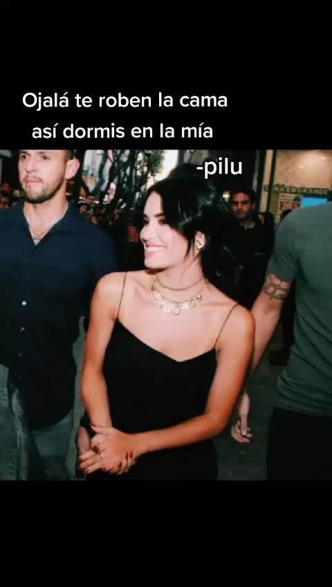 @11 boludas atras de lali