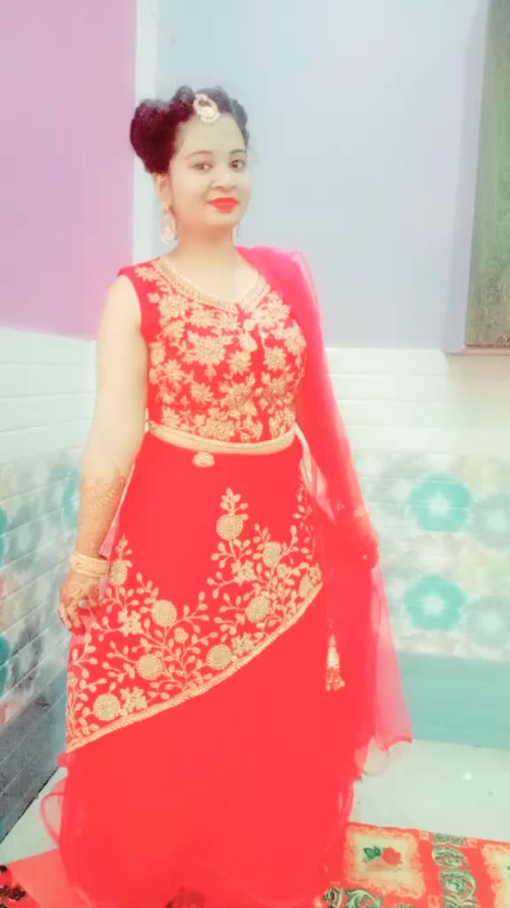 @569885