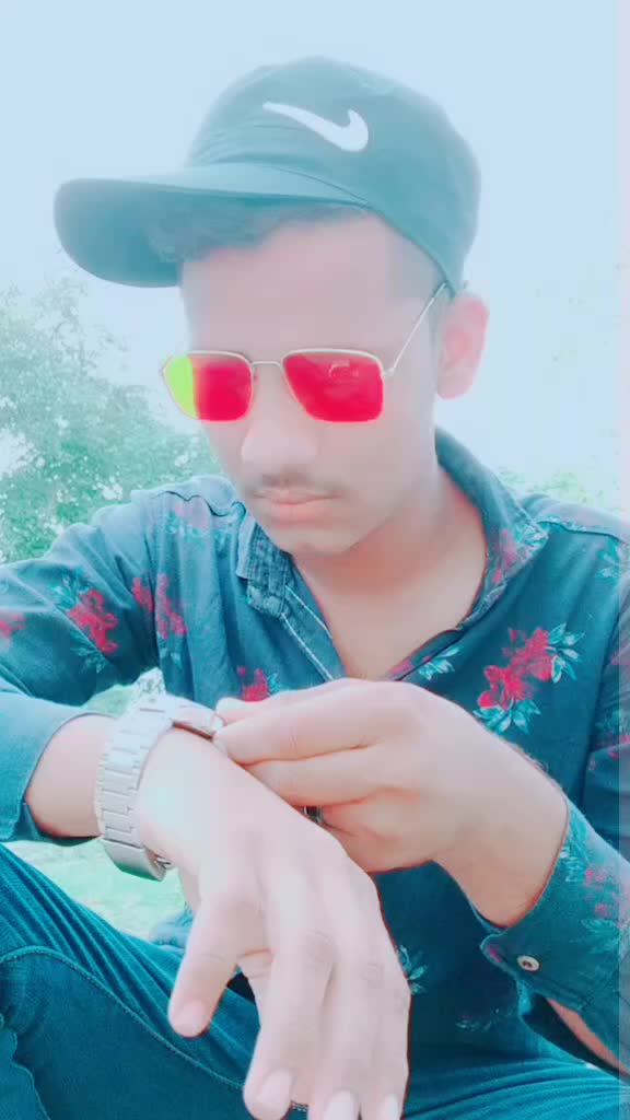 @cute boy moin