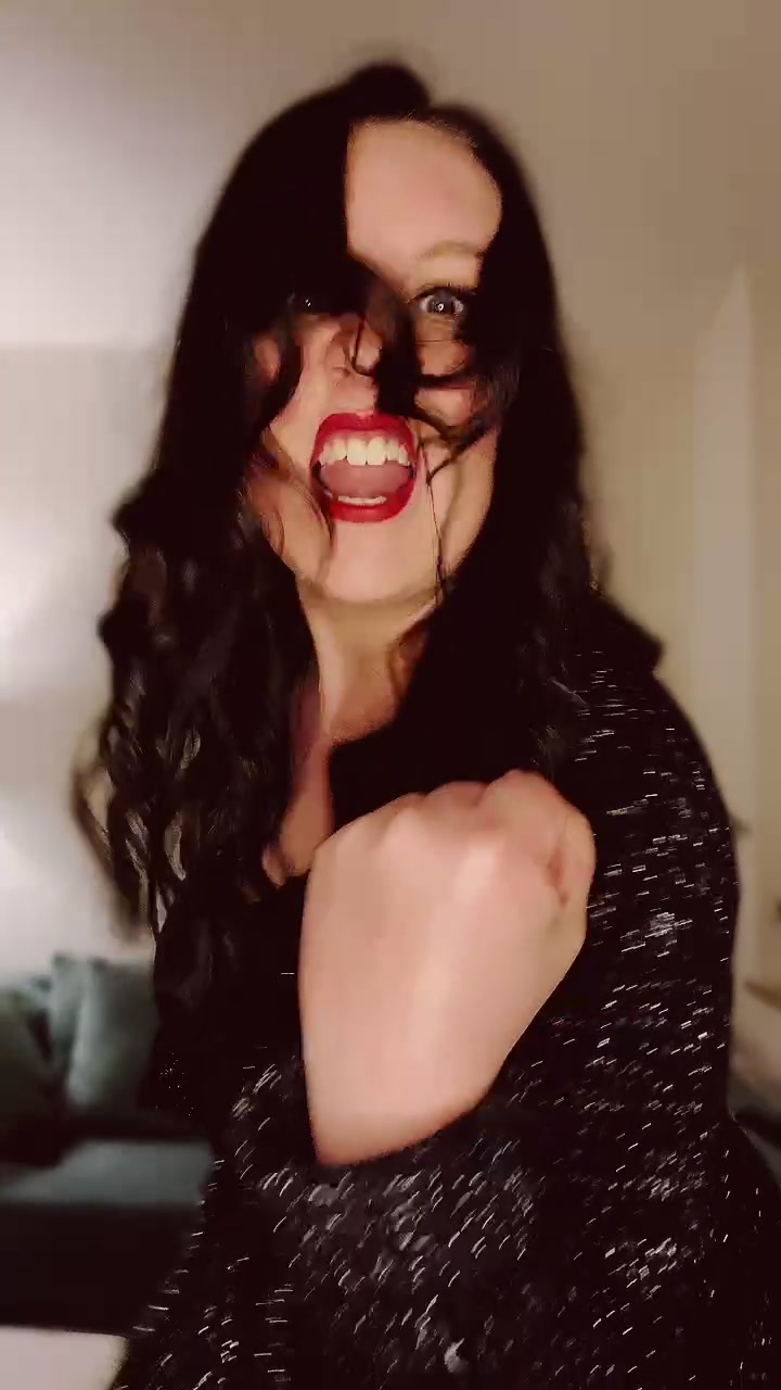 @Taschaa_