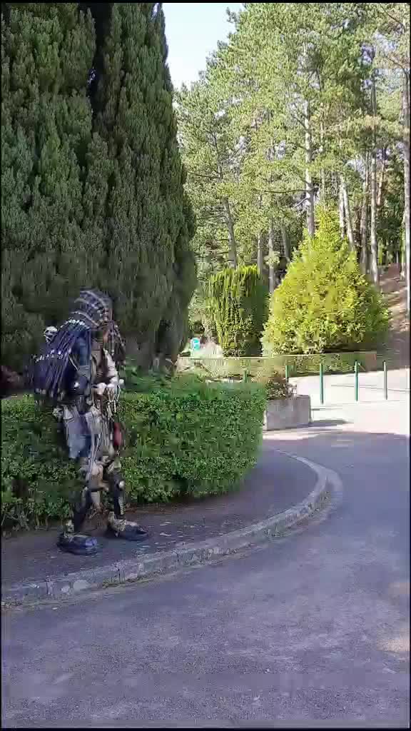 @lee villain pr&eacute;dator 👽👅😁