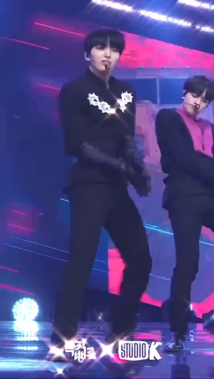 @✨