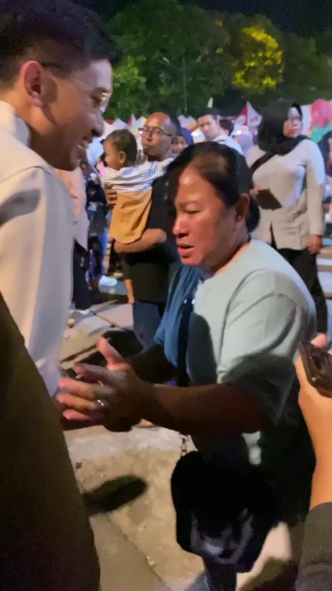 @AYOEK