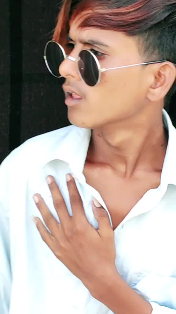 @👅_vaibhav___