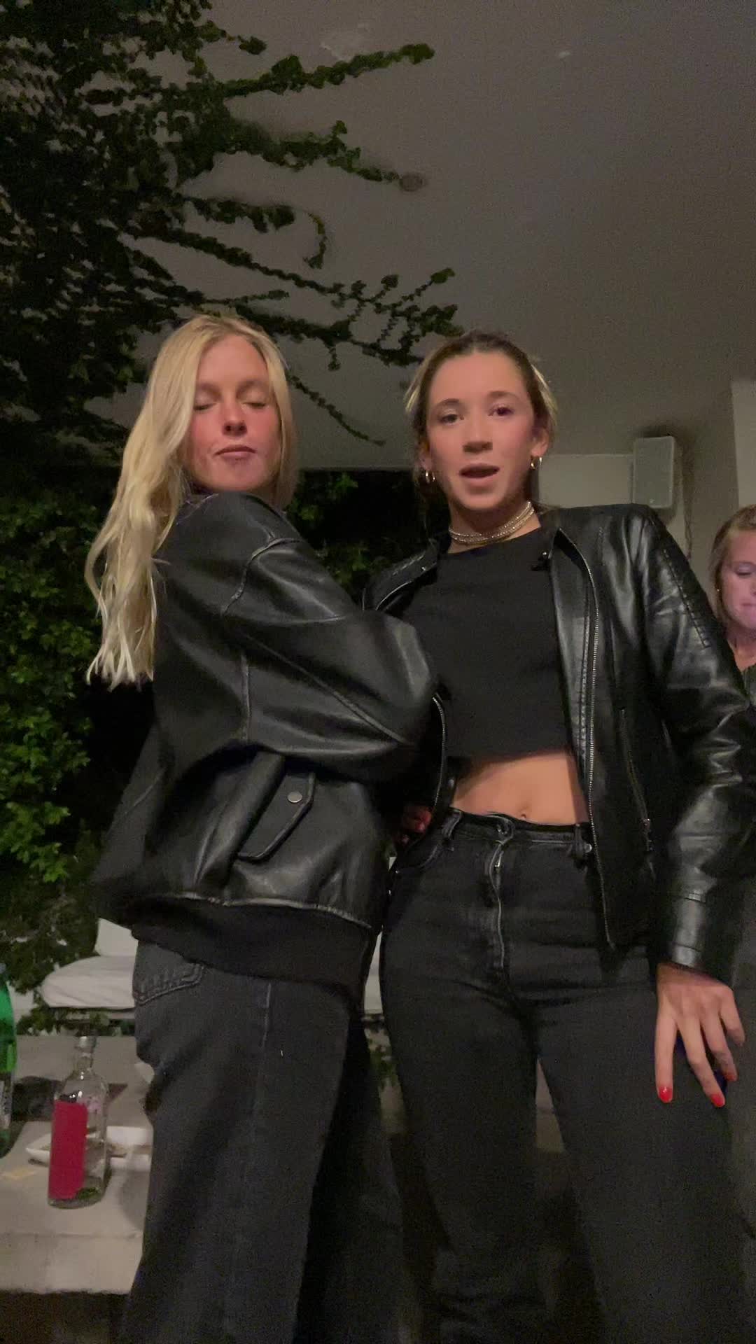 @Nicolebarker