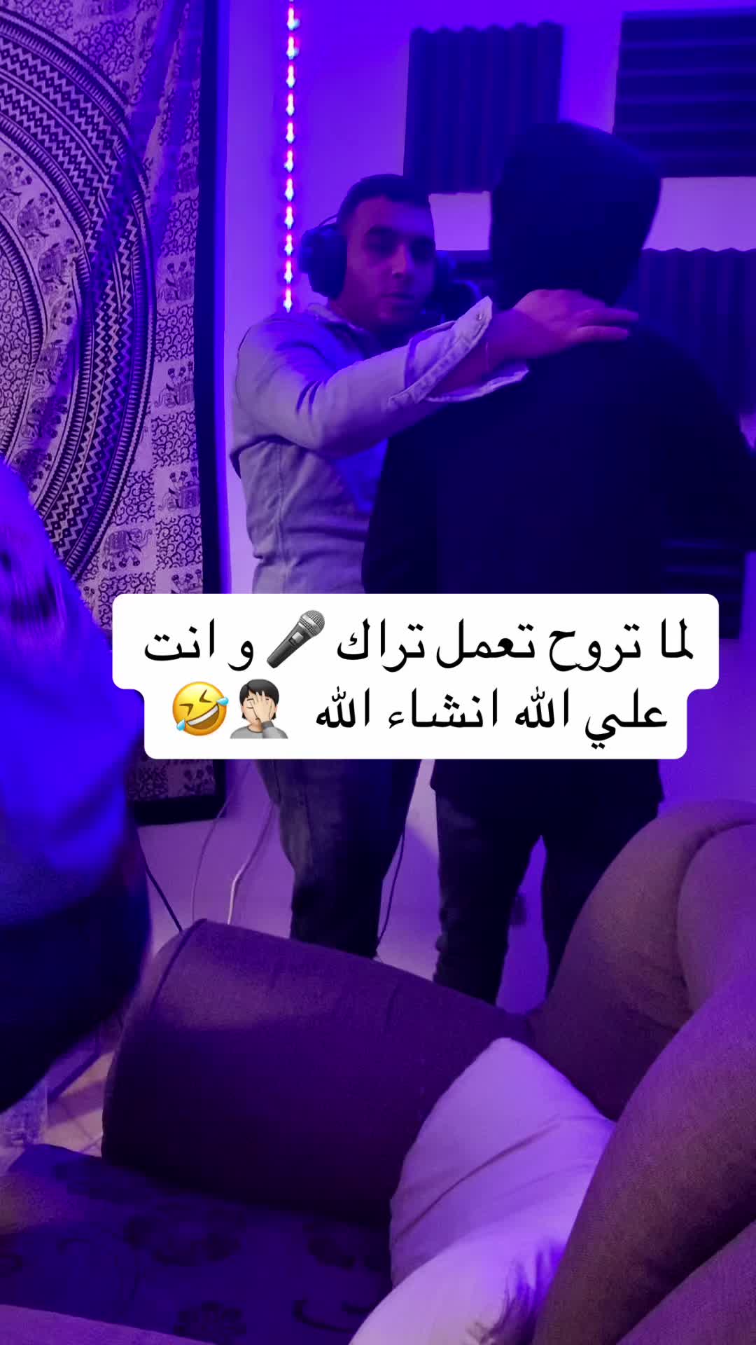 @AdYa 🤴🧟♂️