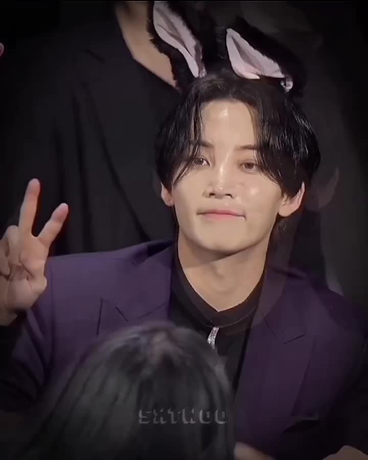 @٭