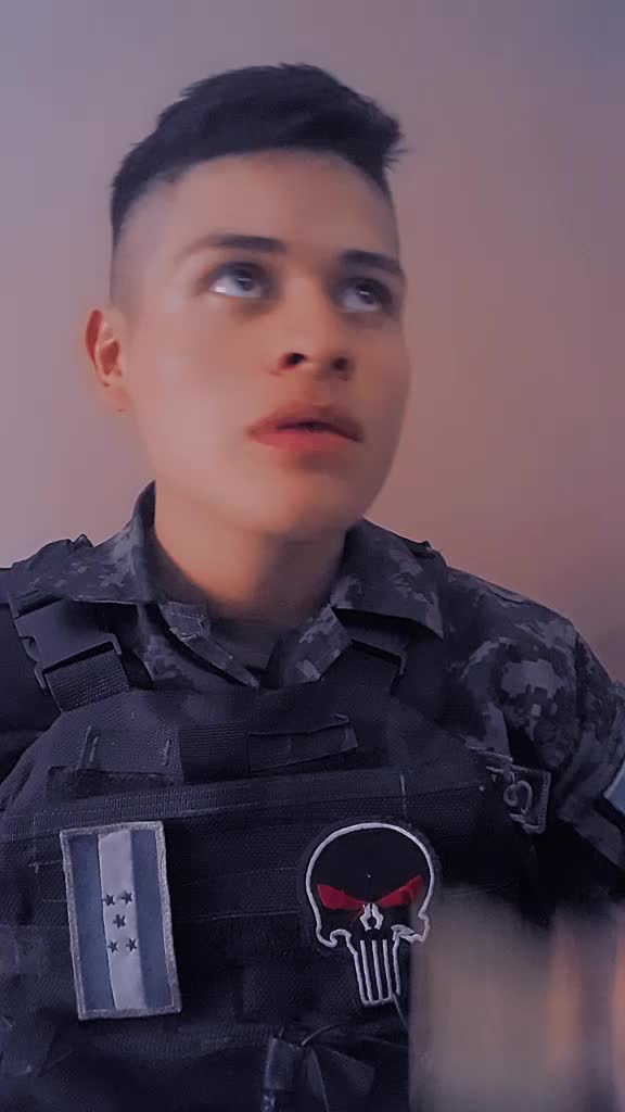 @CASTROAXEL👀 Hojts 👮♂️