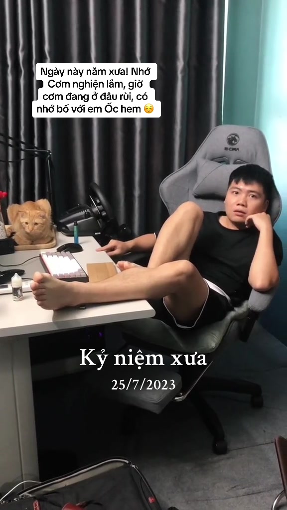 @Ốc V&agrave; Con