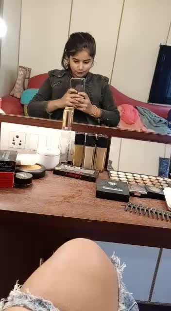 @official_komal