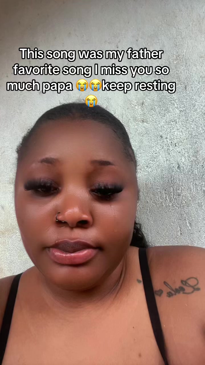 @Apple 🍏 wife ❤️😂