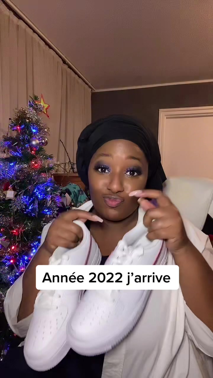 @Blondiie