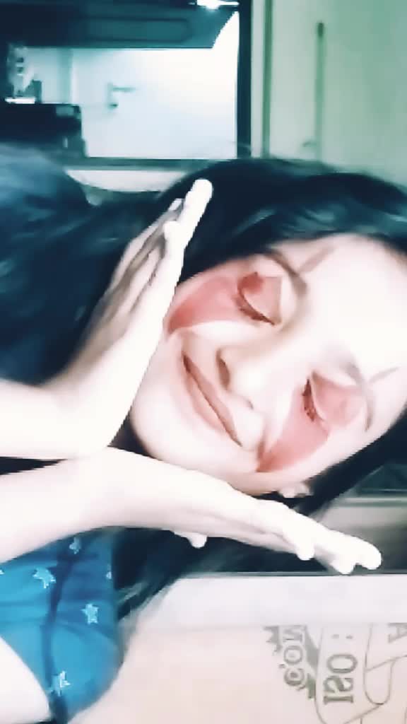 @🦋