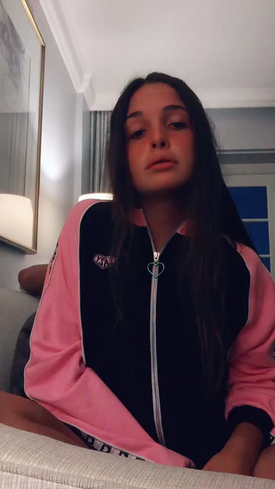 @cami_
