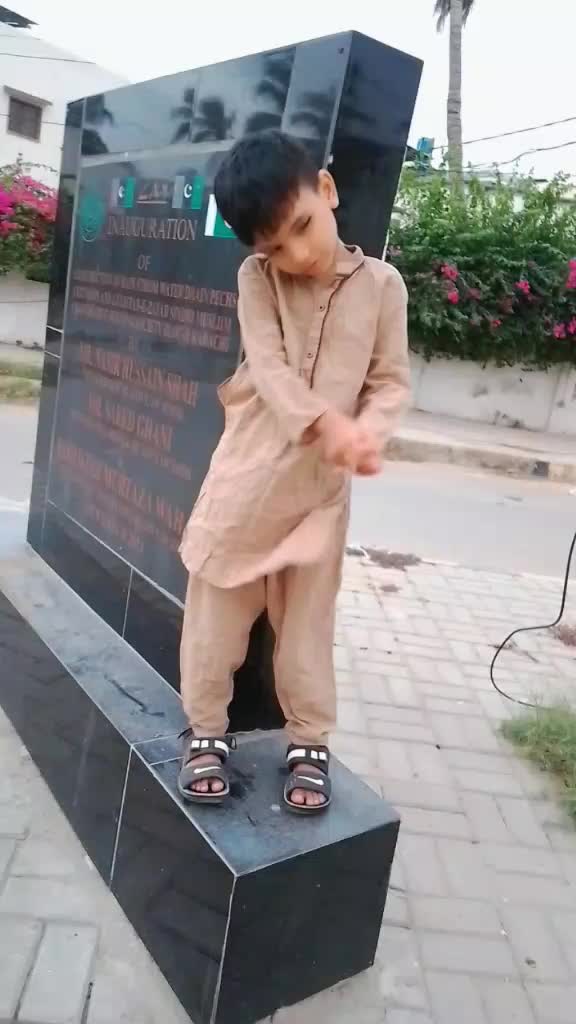 @منیر شیخ