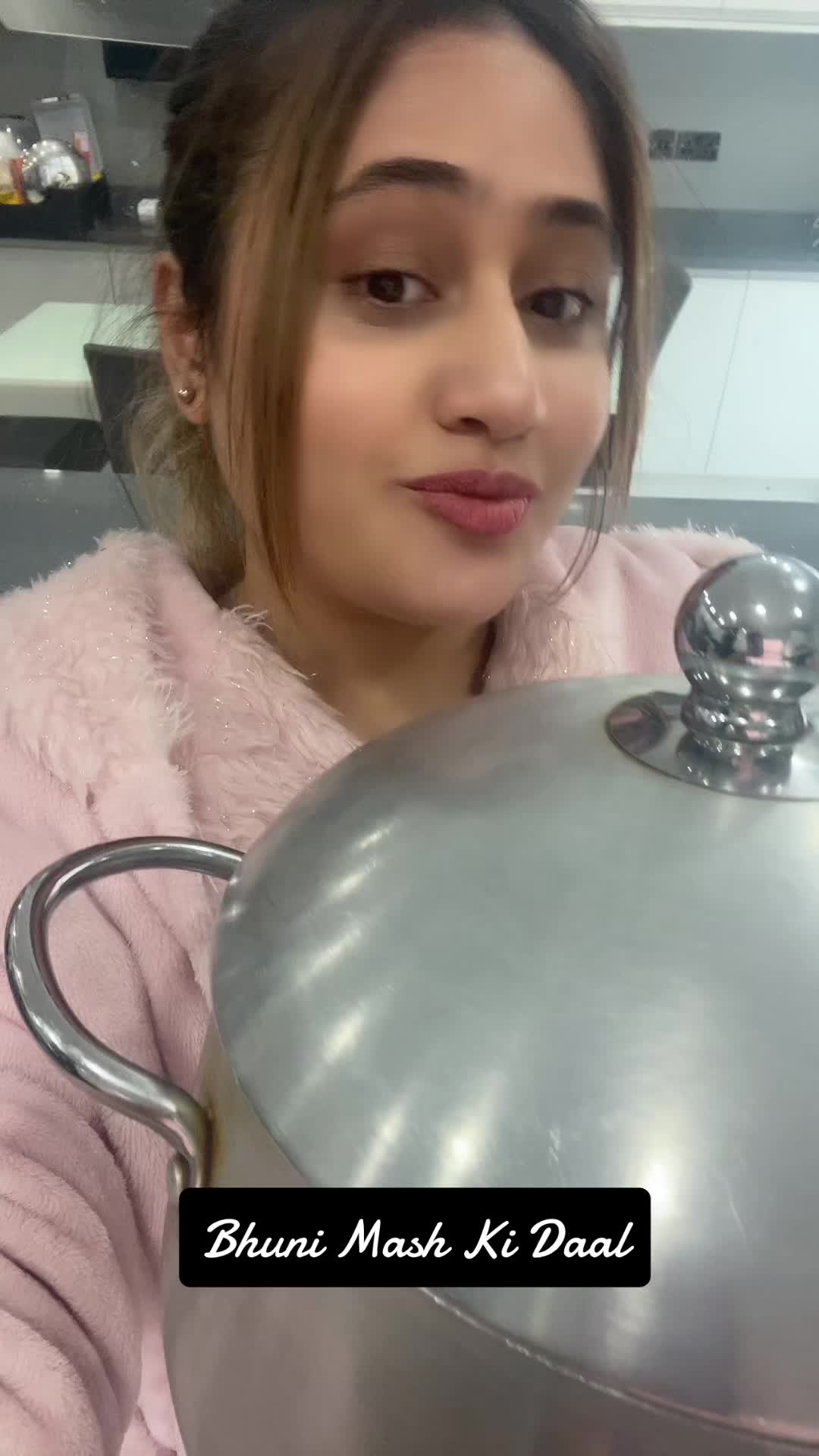 @Mrsiqradanyal