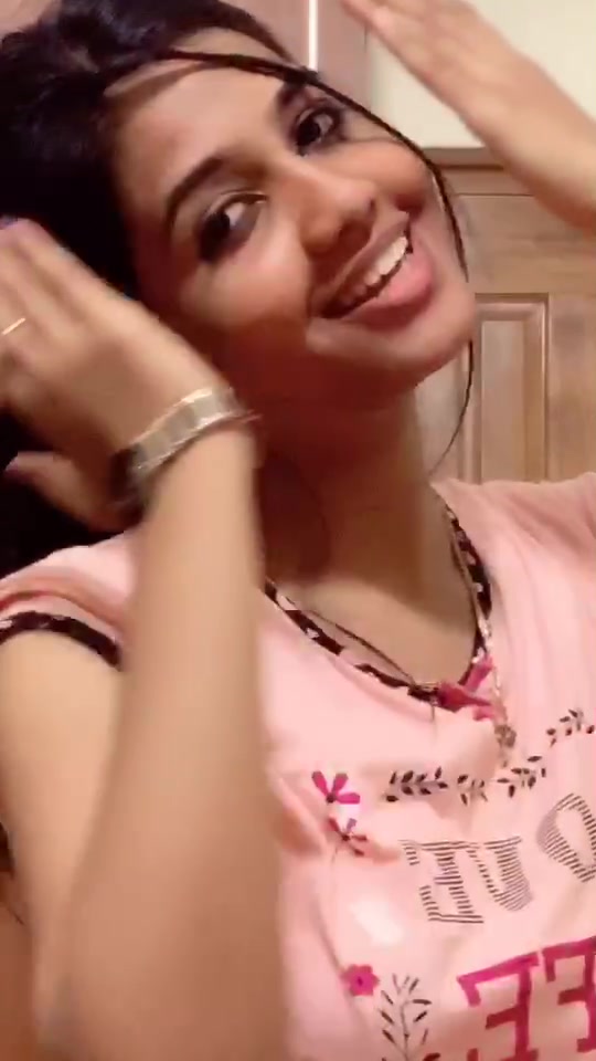 @nivee_jessi