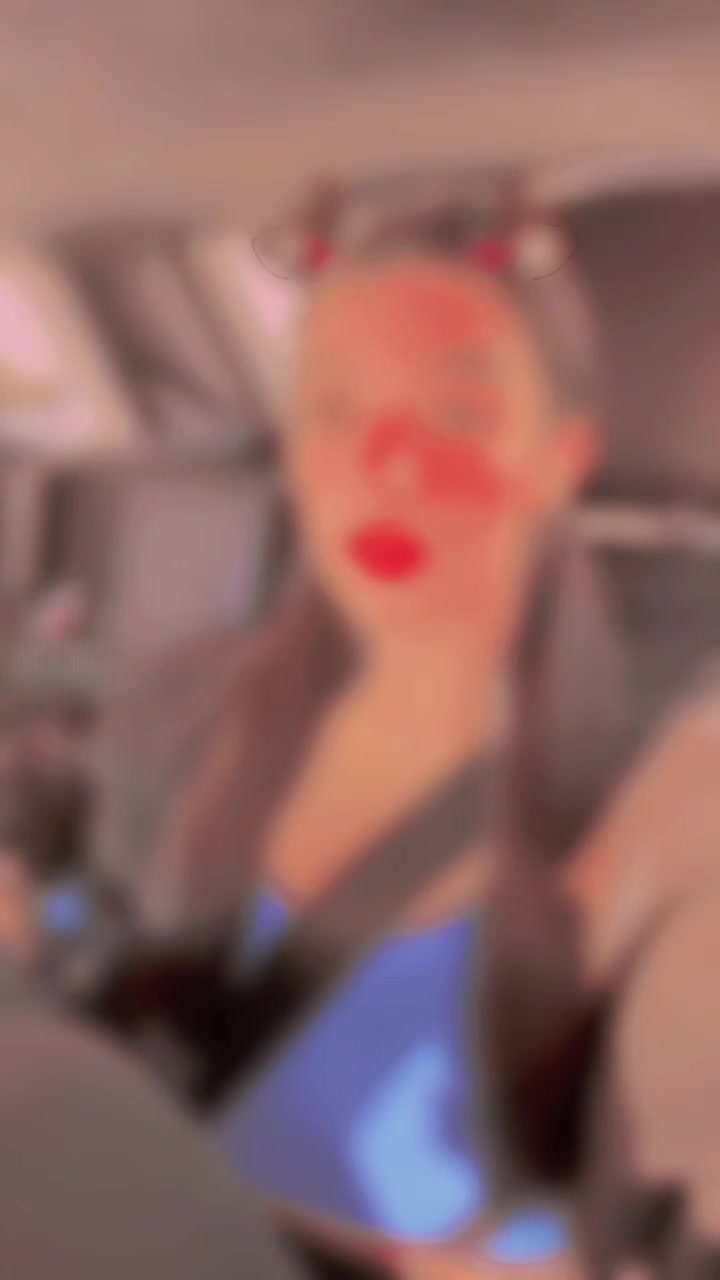 @:(((