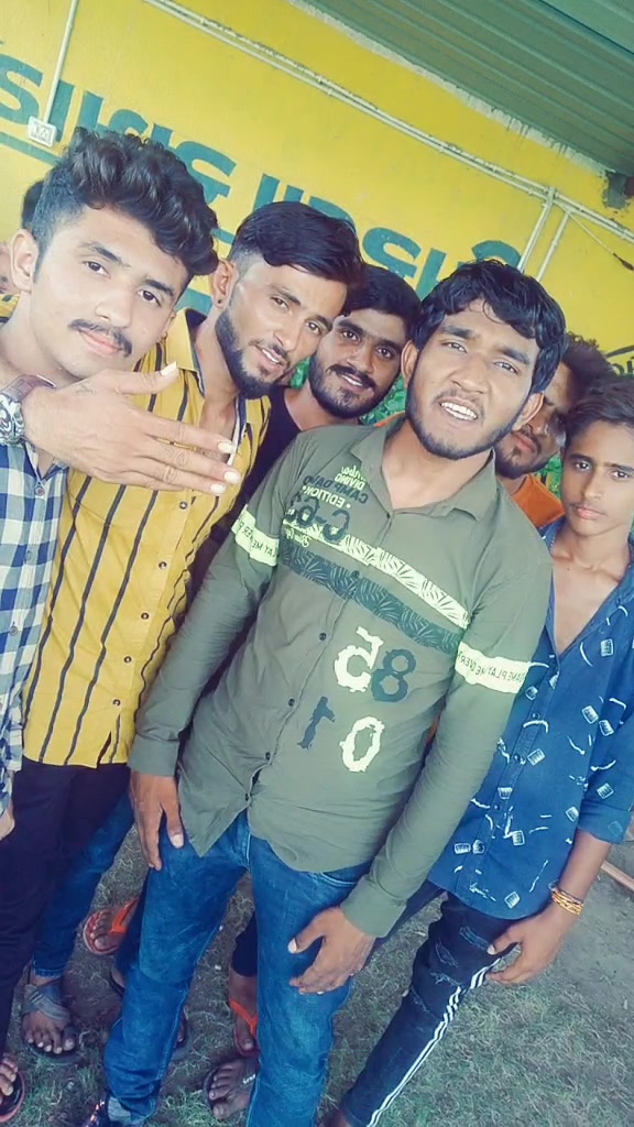 @Gujju Love guru 2