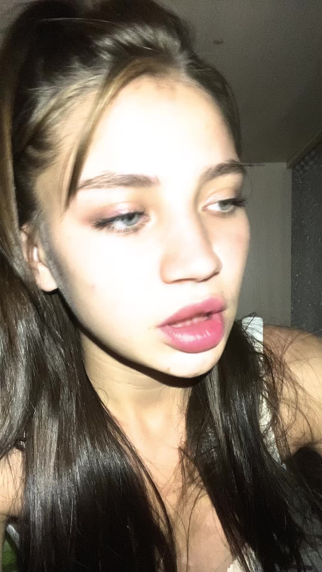 @lauraaltynbekova