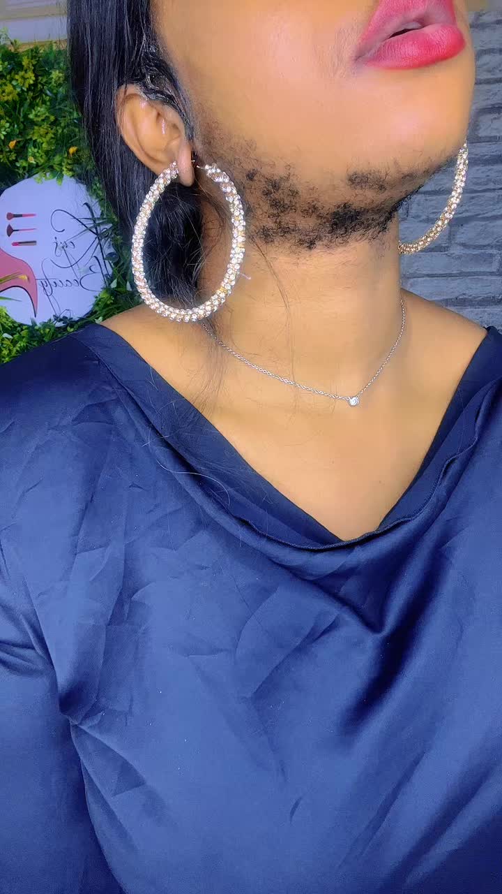 @Femme barbue