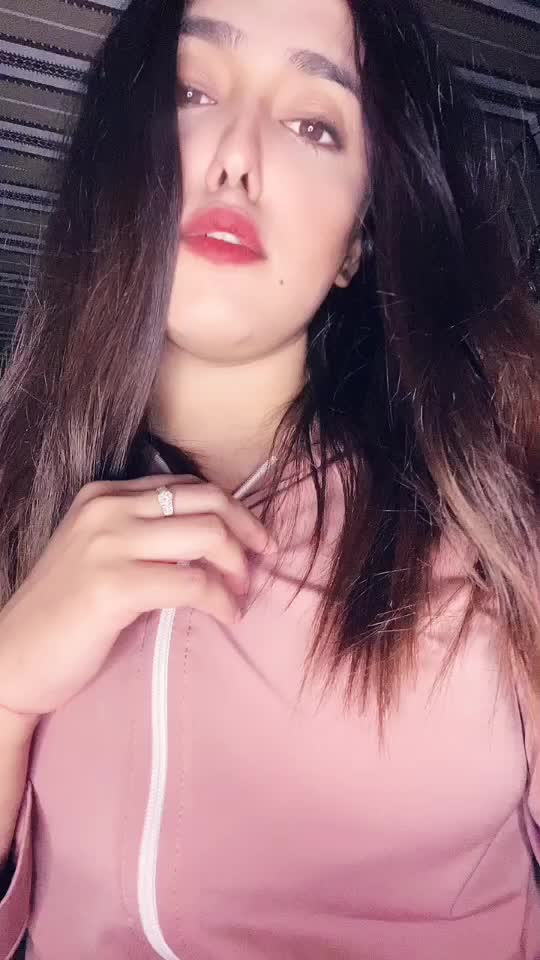 @Ayshasyed143