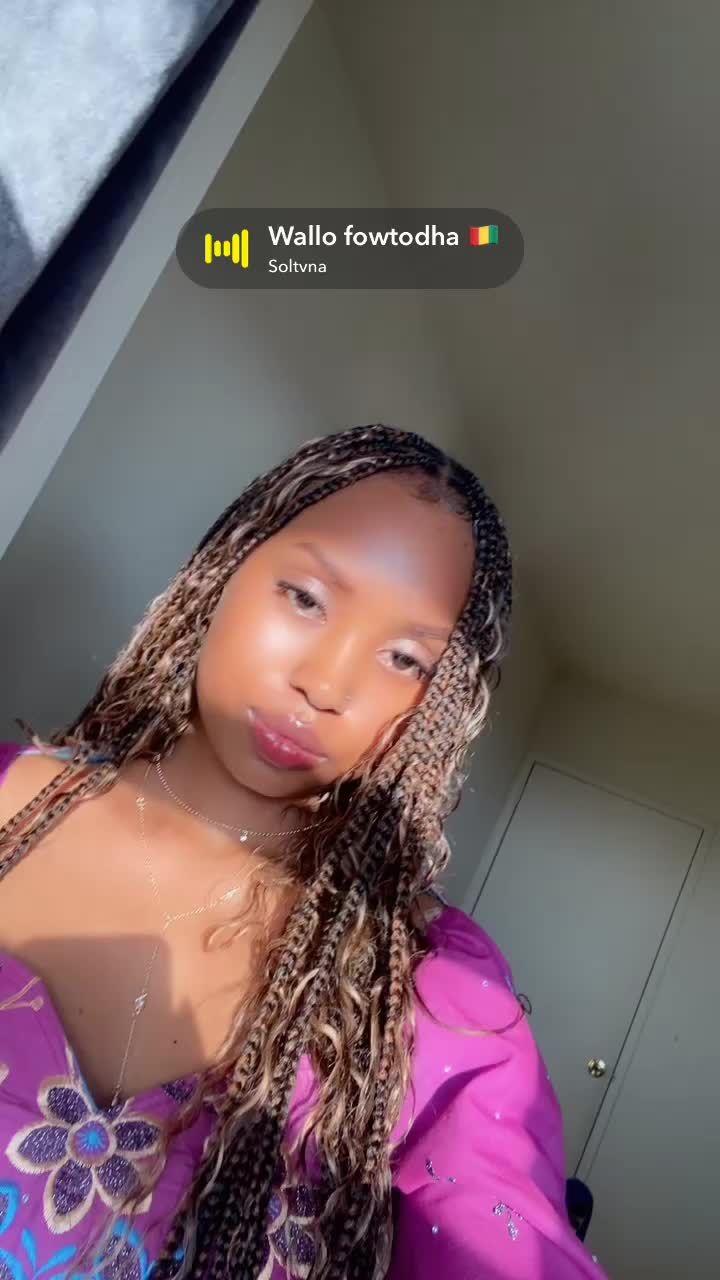 @Ayesha👁️