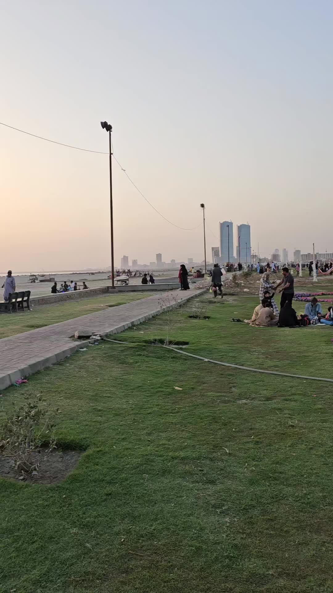 @♻️حاجی sahab 💢