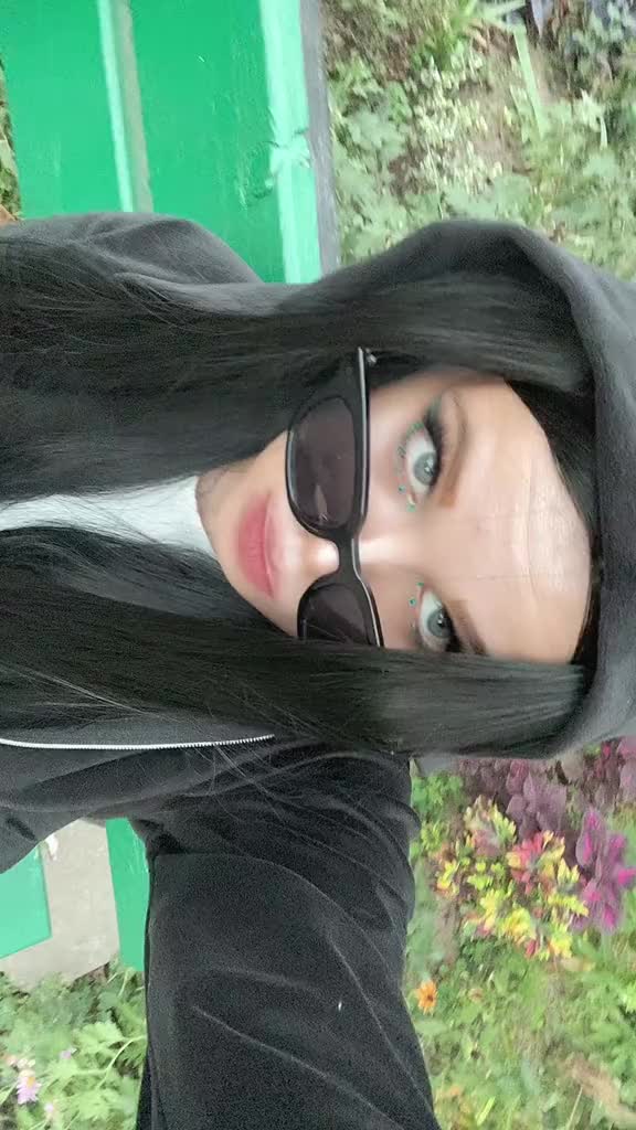@Анютик