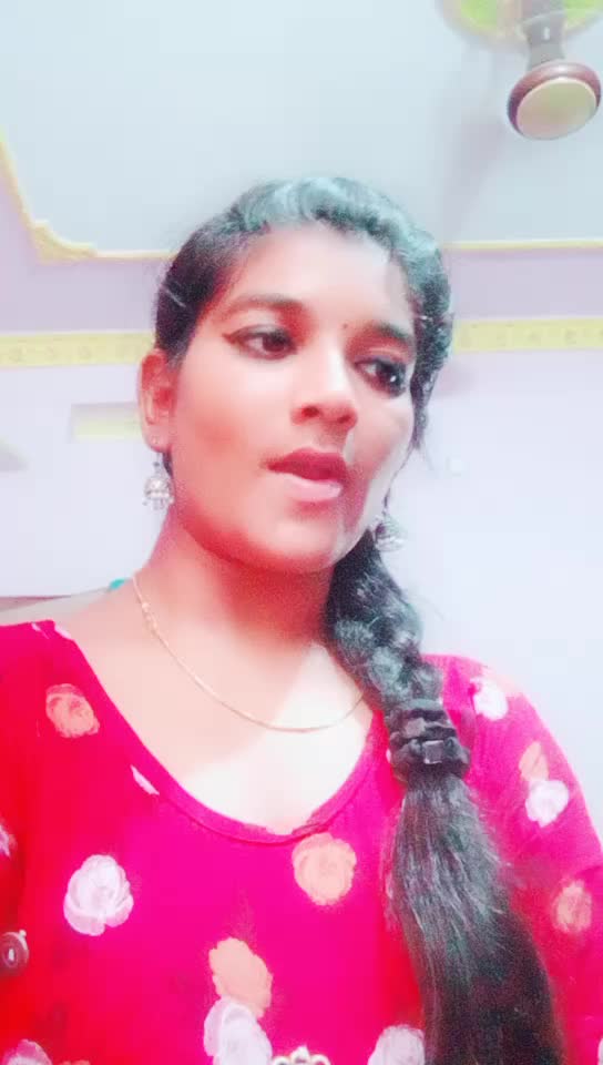 @geethu- selfie33