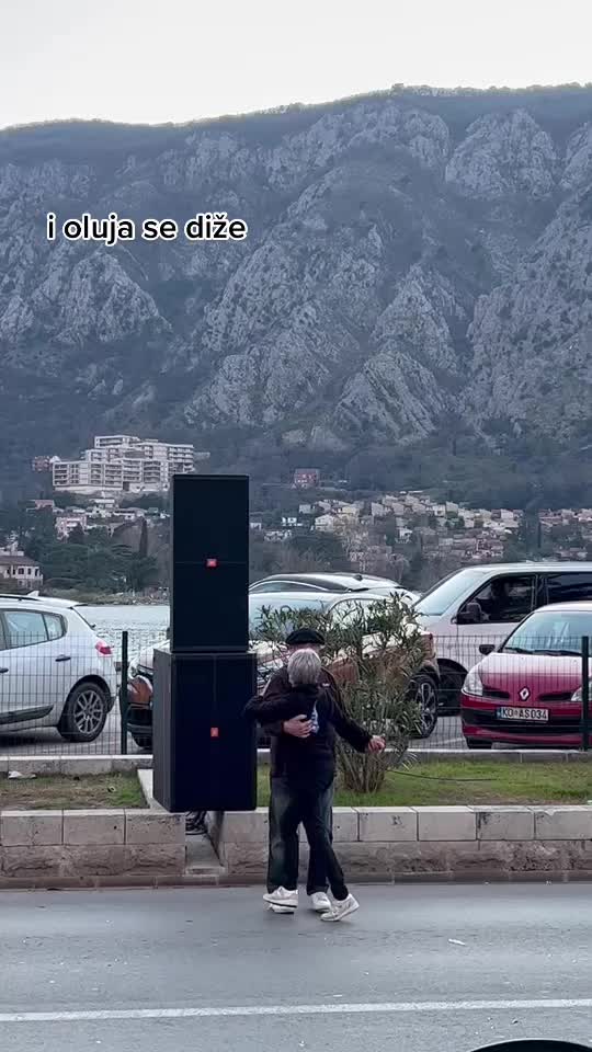 @nijedostupna