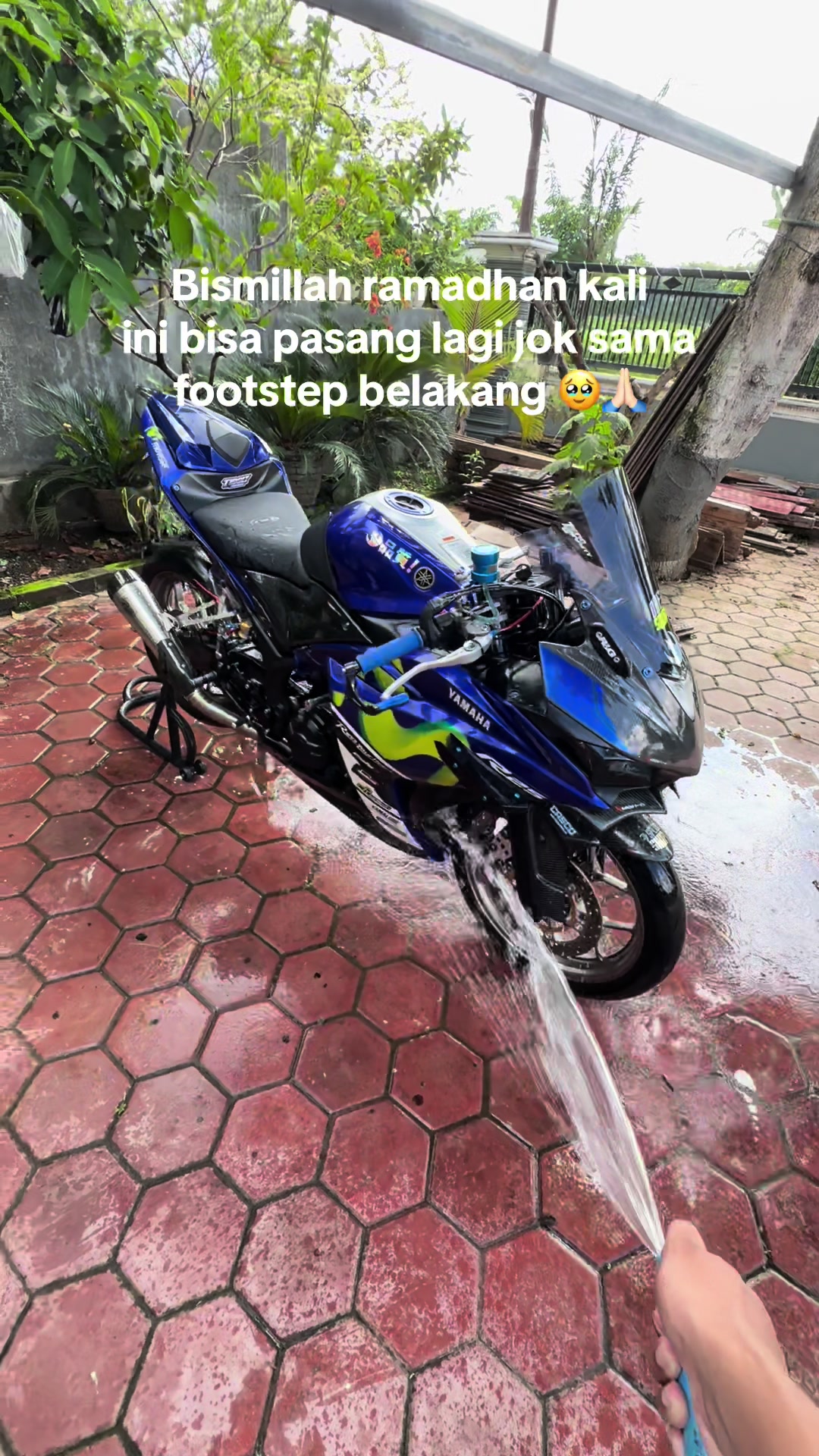 @r25.freak