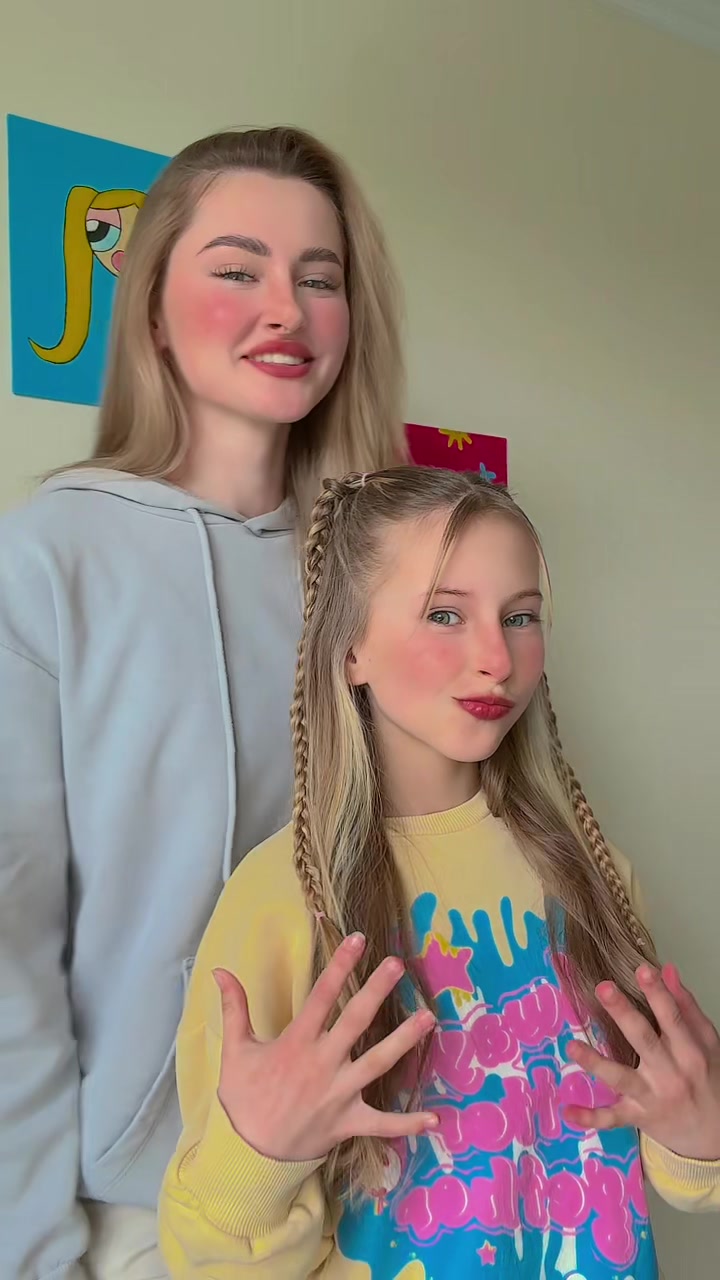 @elpegirls