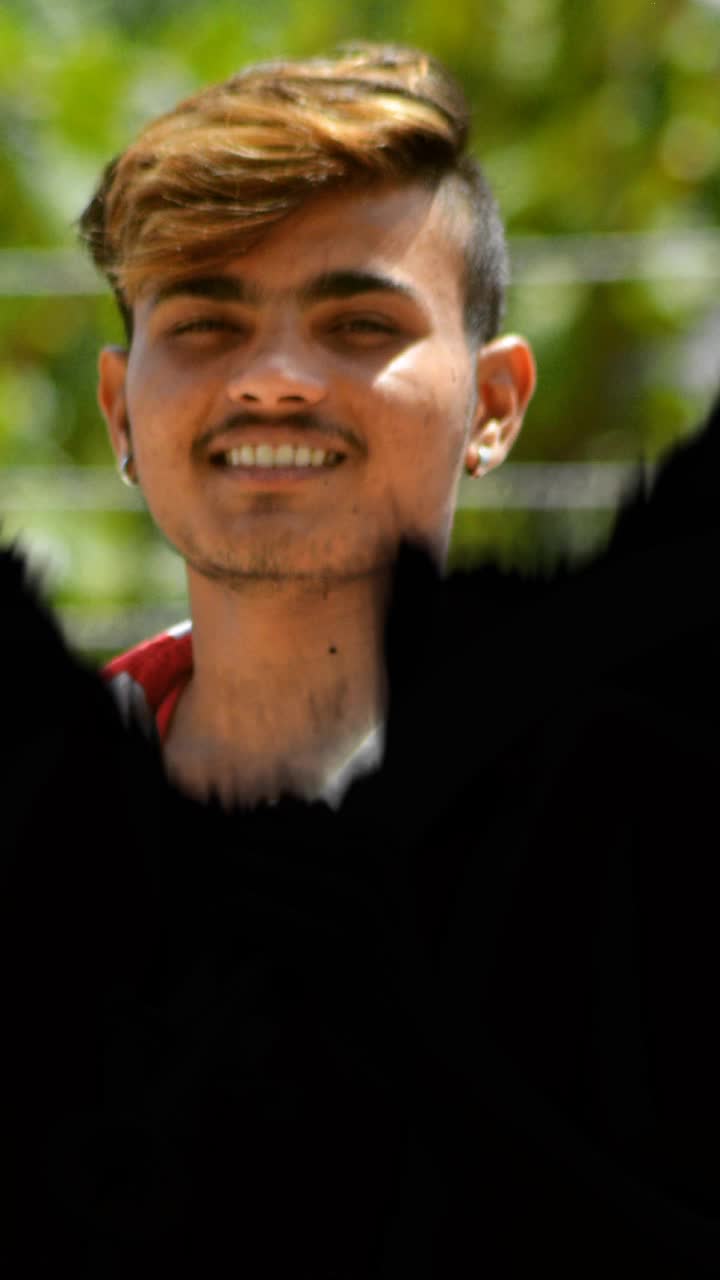 @__(_राजा_)__मे_ल_डी❤