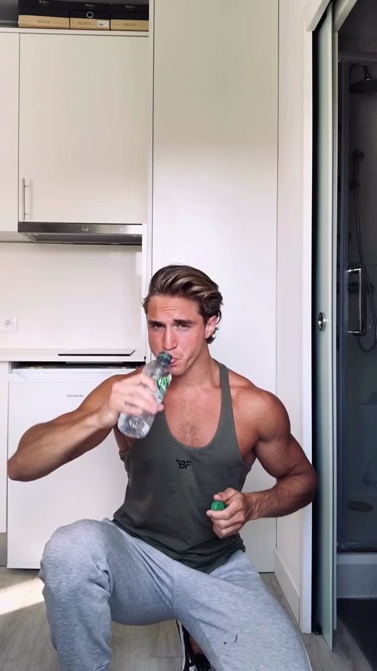 @Pierrotmuller
