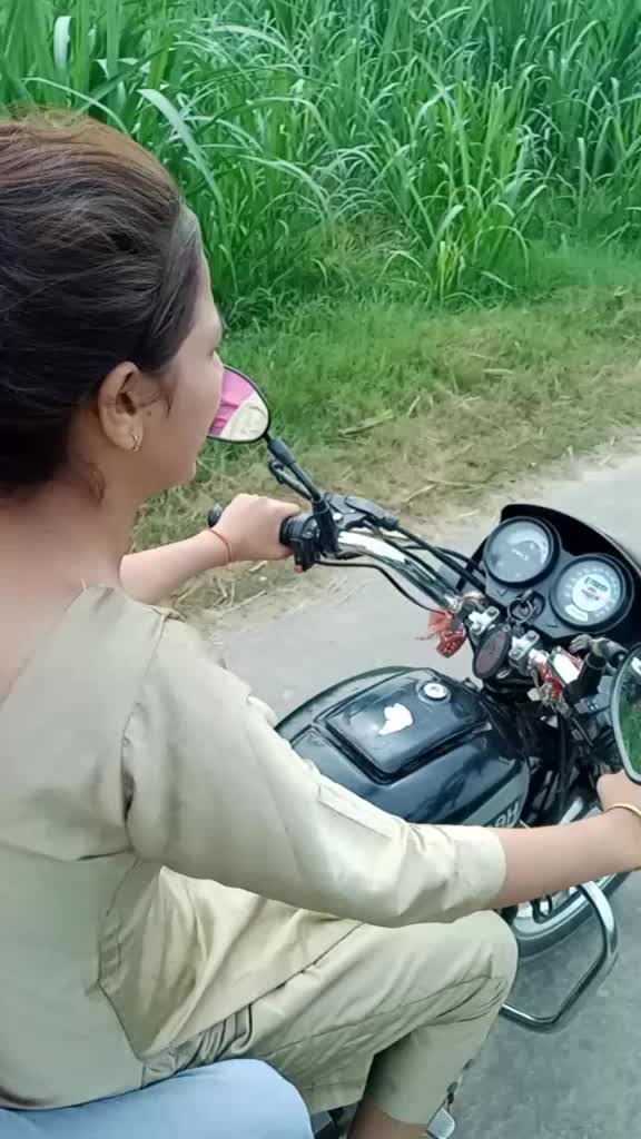 @😍Anjali 👑(Aru)😎