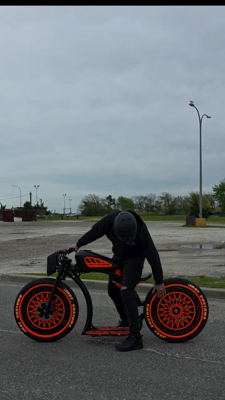 @Jrat Custom E-Bikes