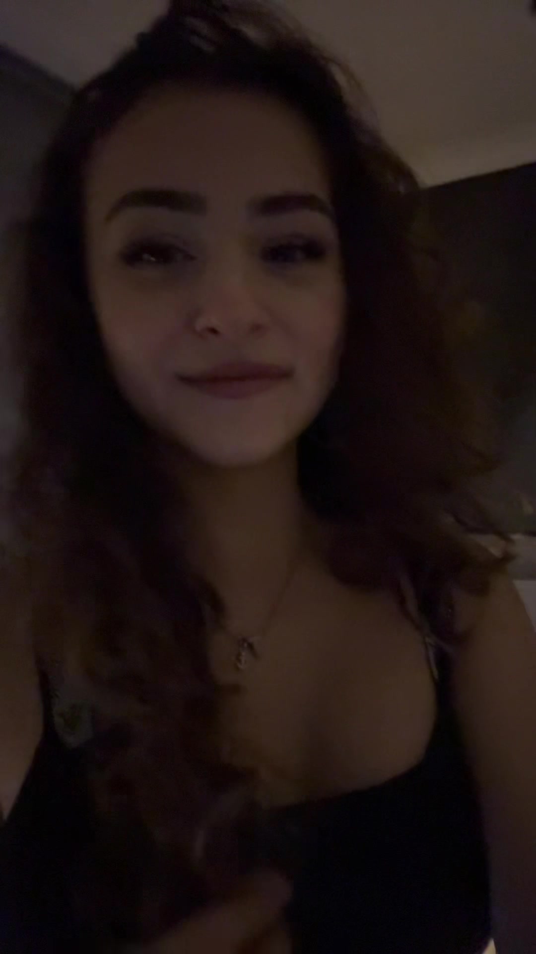 @𝐝𝐚𝐩𝐡𝐧𝐞