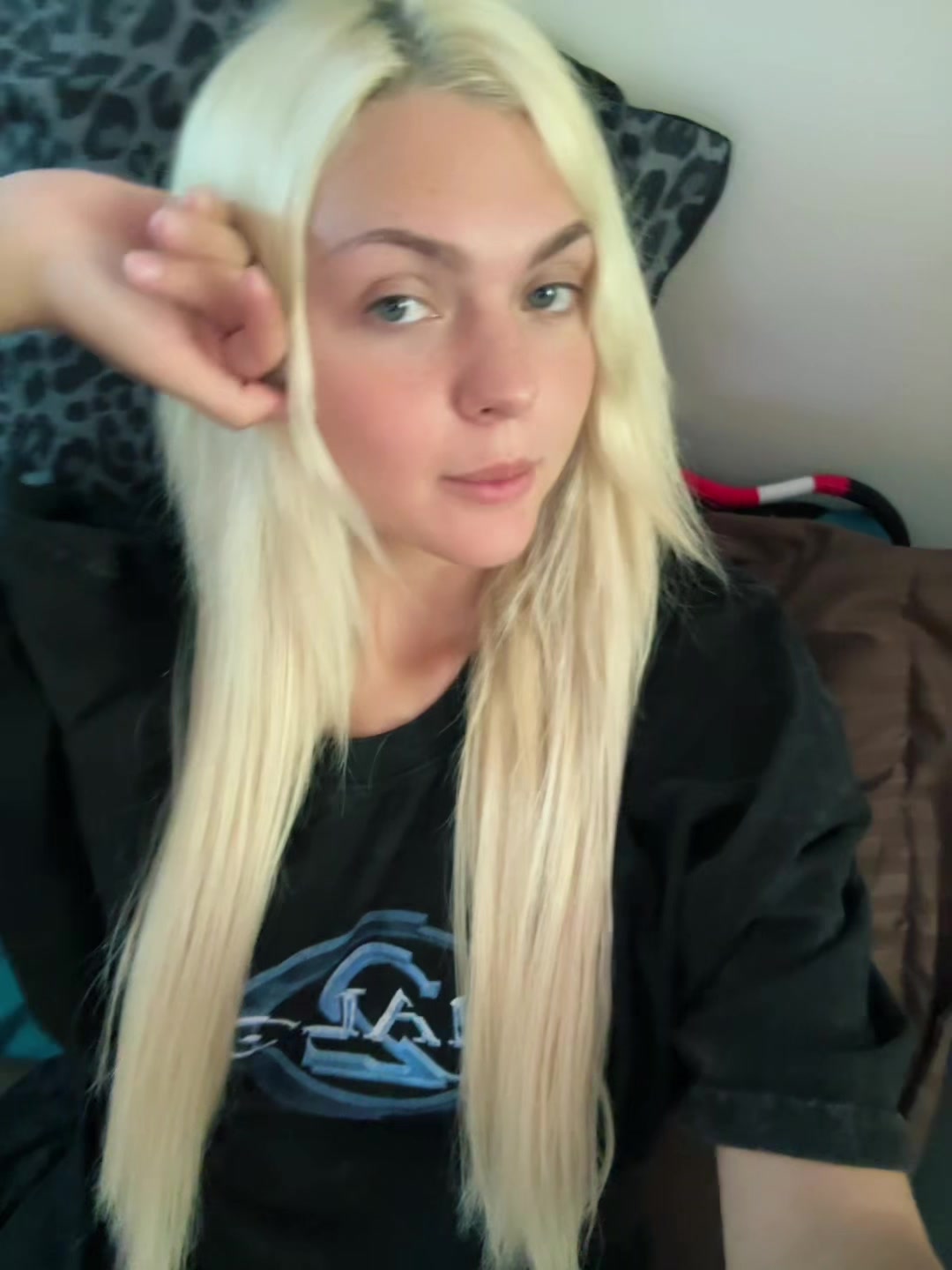 @elena