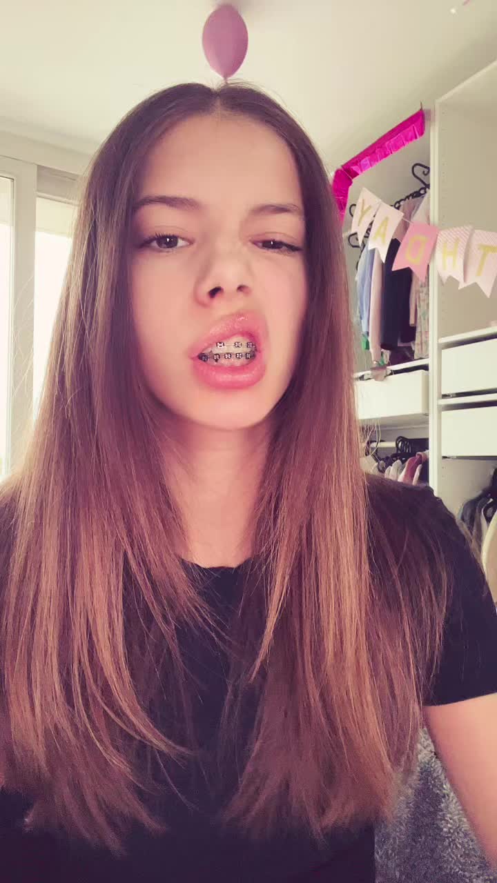 @๐๐๐ฒ๐ฅ๐จ