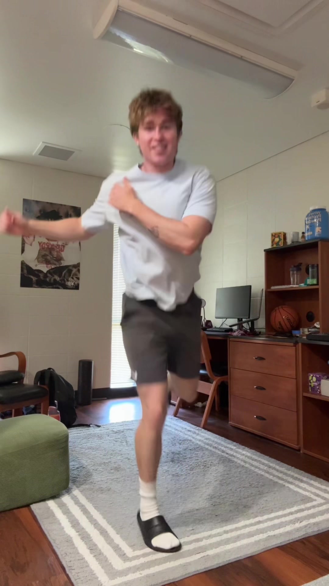 @wakeupluke_