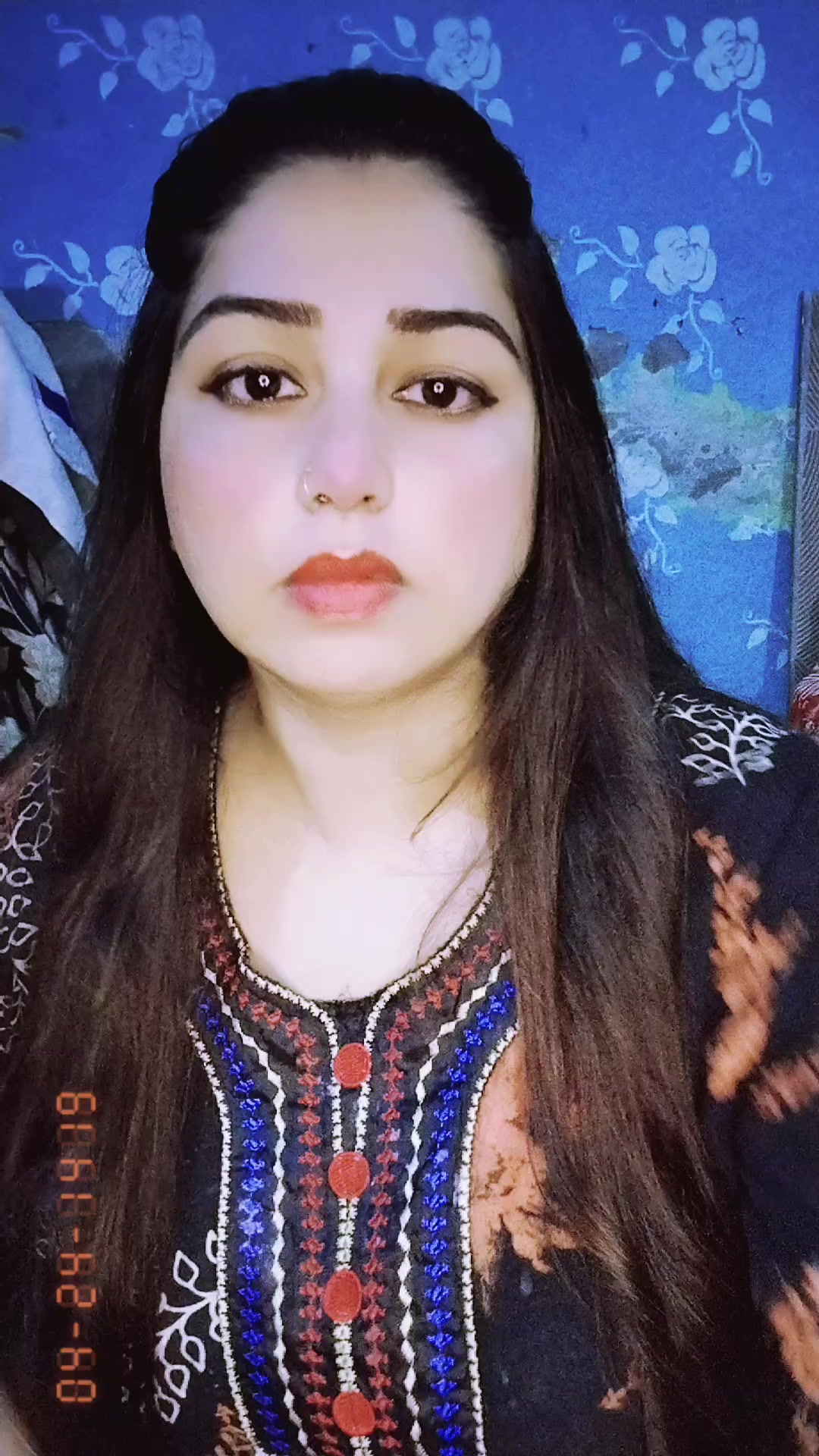 @Neha Live
