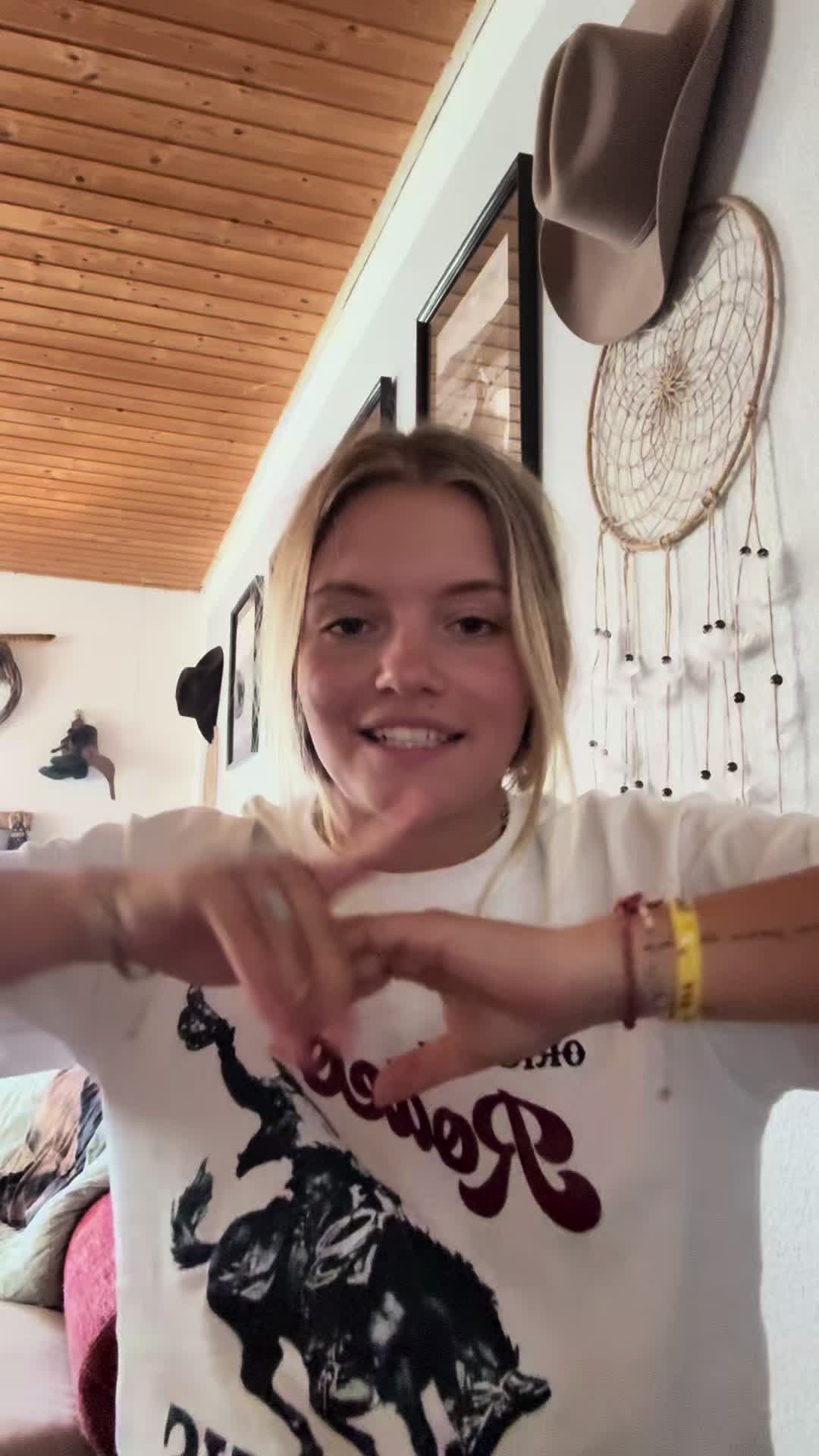 @Alena🤠