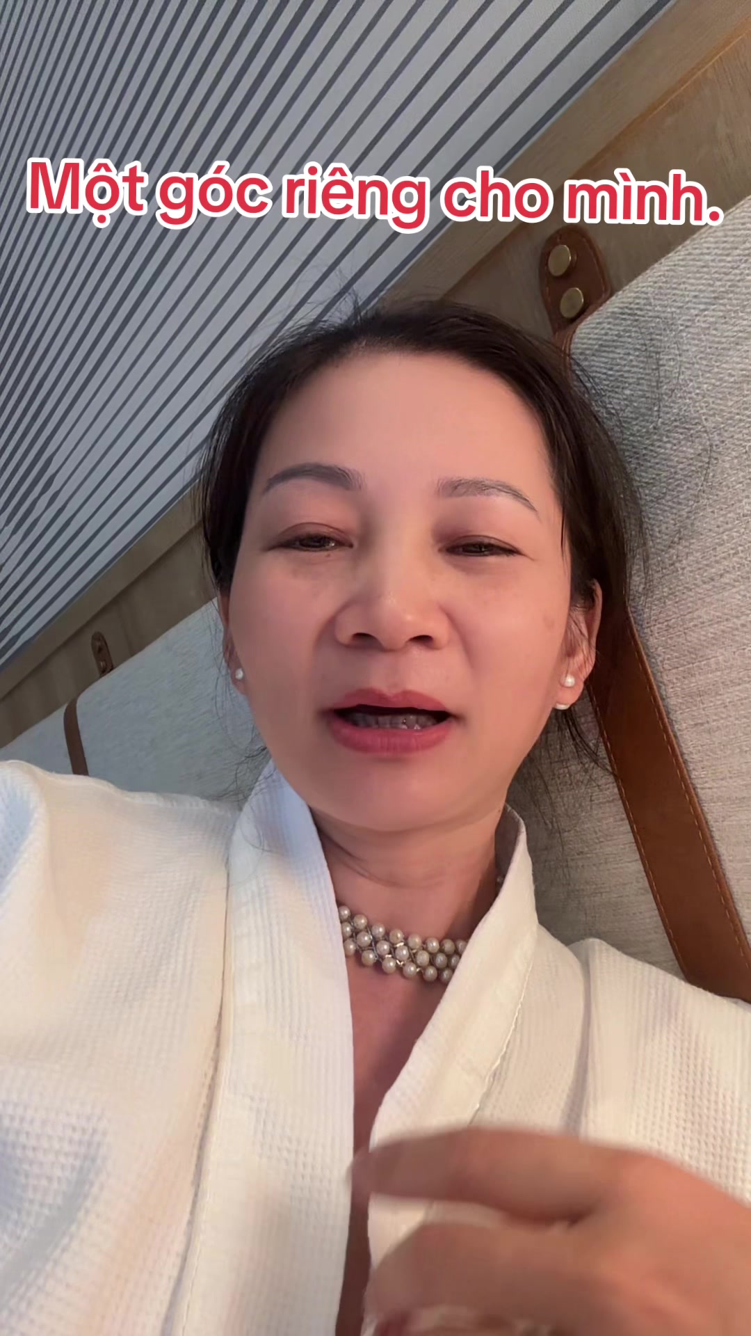 @Hoa s&uacute;n ( nh&iacute; nhố)